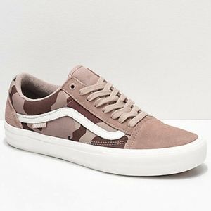 NWT Vans Desert Camo Low Top Sneakers